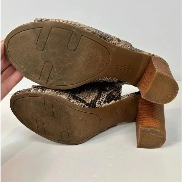 Fergalicious open-toe chunky heel shoe, size 10, faux snakeskin, NEW, Sandals - Picture 11 of 11